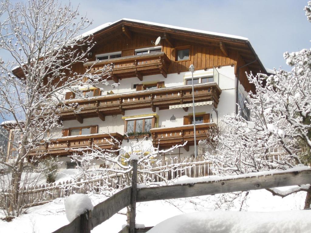 Haus Bergheimat - Familie Oberacher Guest House Fulpmes Exterior photo